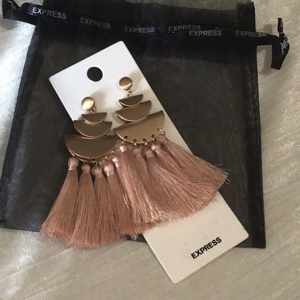 Women’s earrings